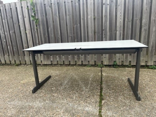Te koop Ahrend bureau