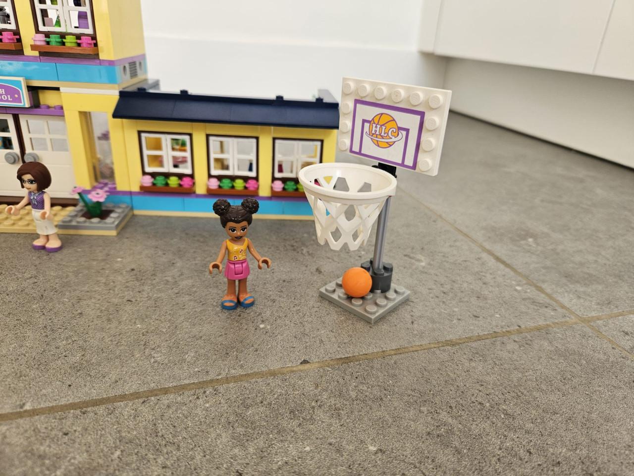 LEGO Friends 41005 - Heartlake school