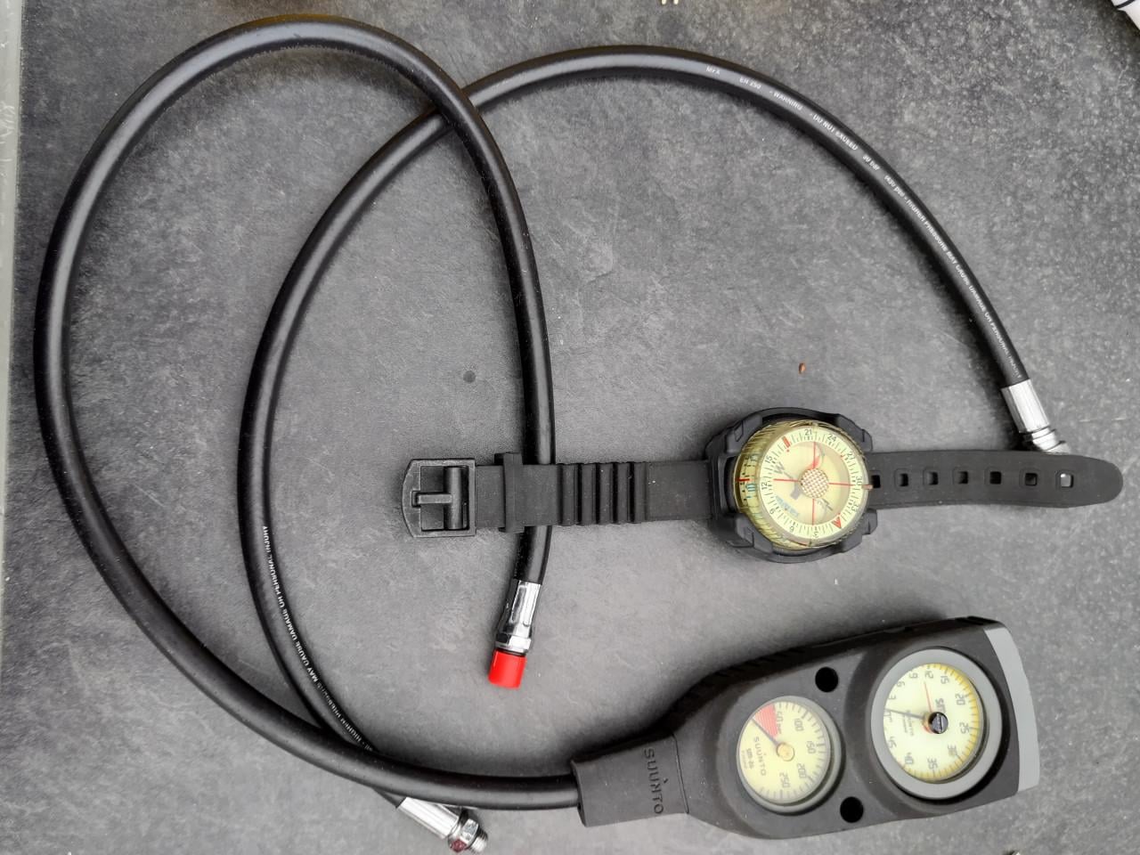 Duikset te koop: fles (gekeurd), Cressi jacket en Scubapro ademautomaat