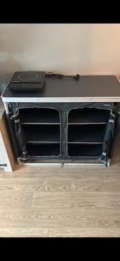 Campingkastje met boordjes