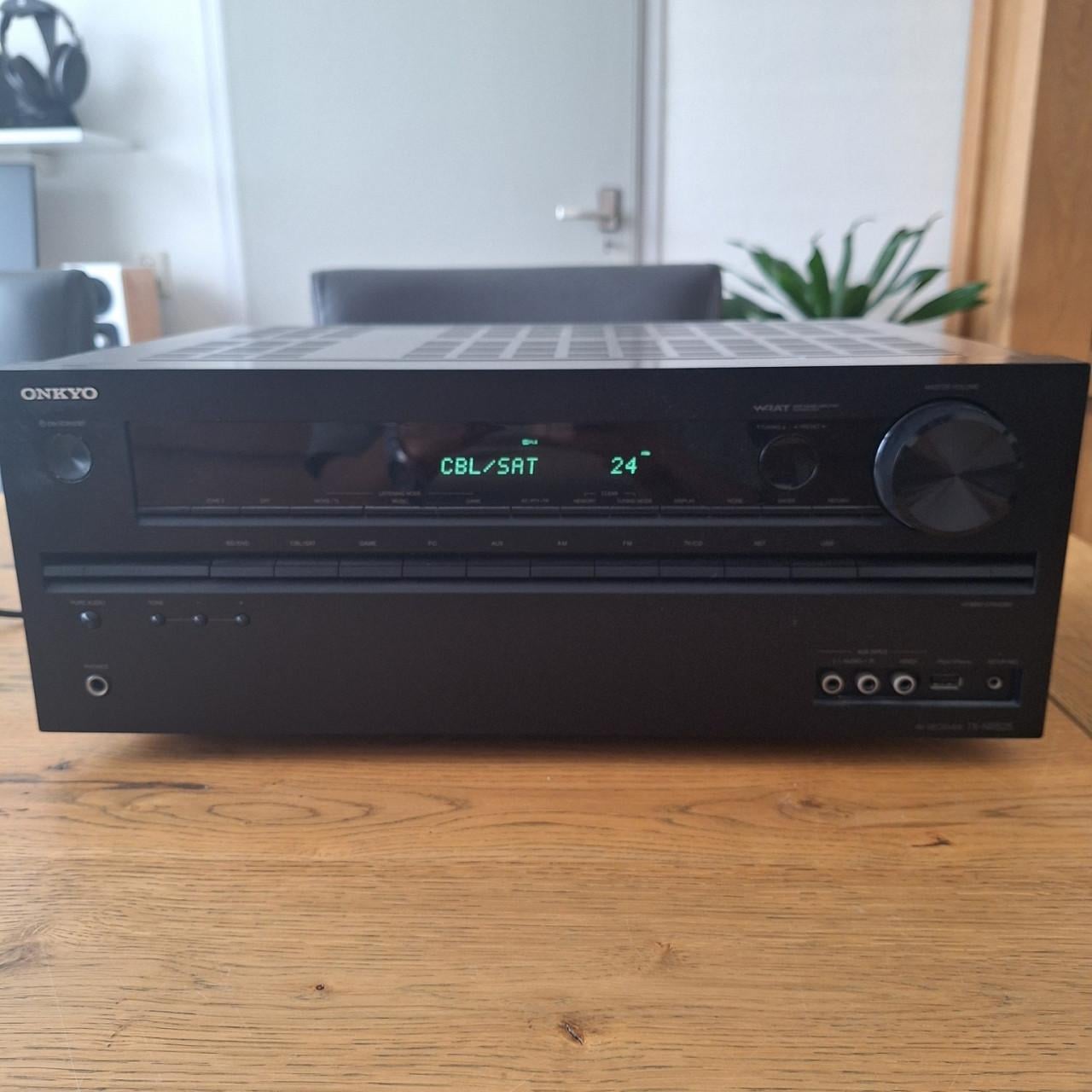 Onkyo TX-NR525 A/V-receiver met Harman Kardon HKTS 30 5.1 speakerset