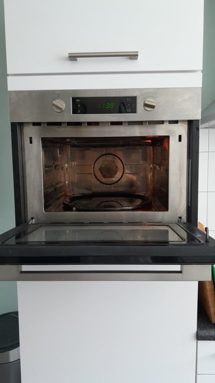 Combi oven magnetron
