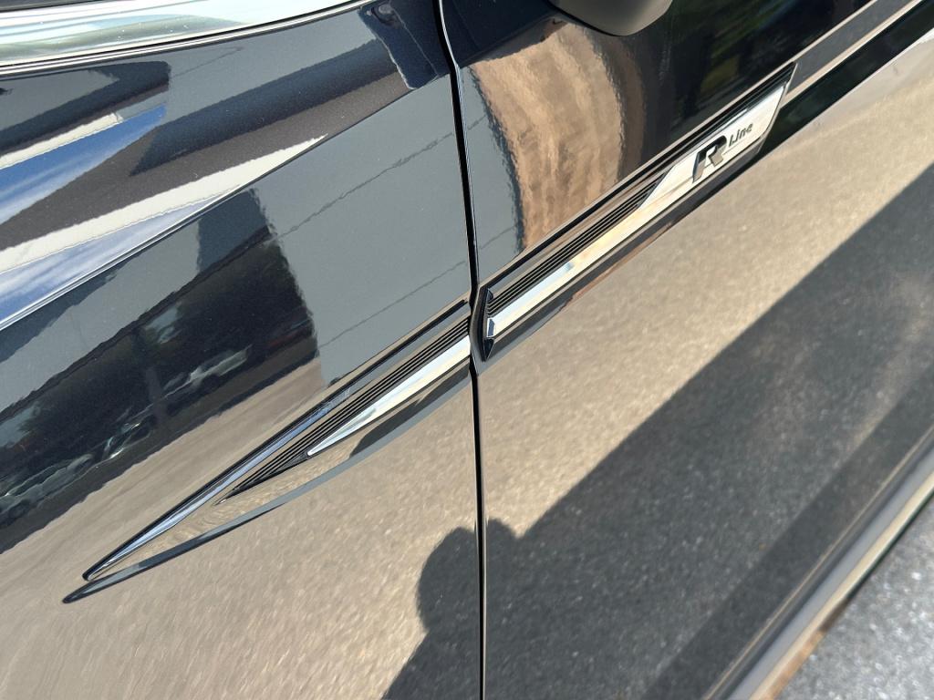 Volkswagen Touran 1.5 tsi 150pk dsg r-line highline | led | trekhaak | dode