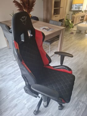 Gaming chair