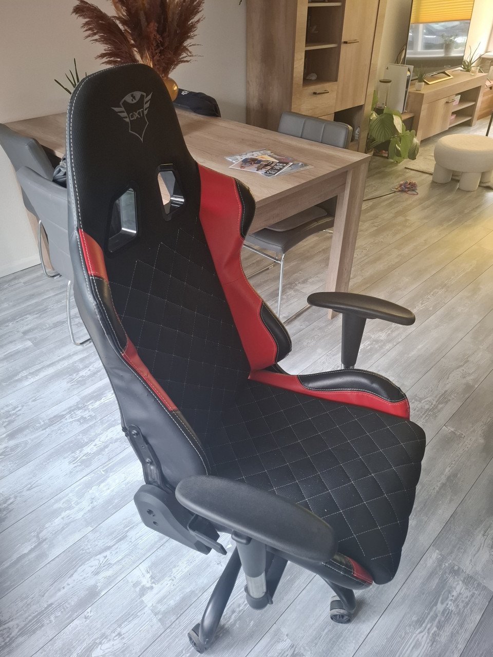 Gaming chair