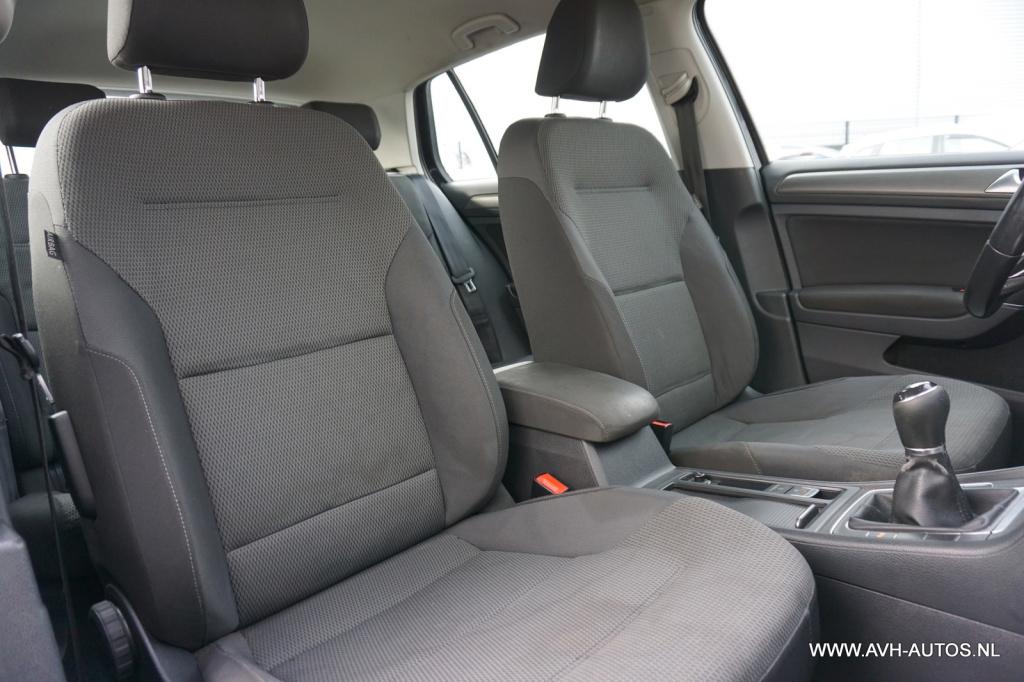 Volkswagen Golf 1.6 tdi highline bluemotion