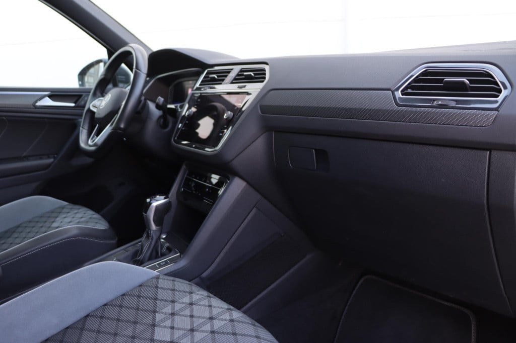 Volkswagen Tiguan 1.5 tsi r-line 150pk dsg7