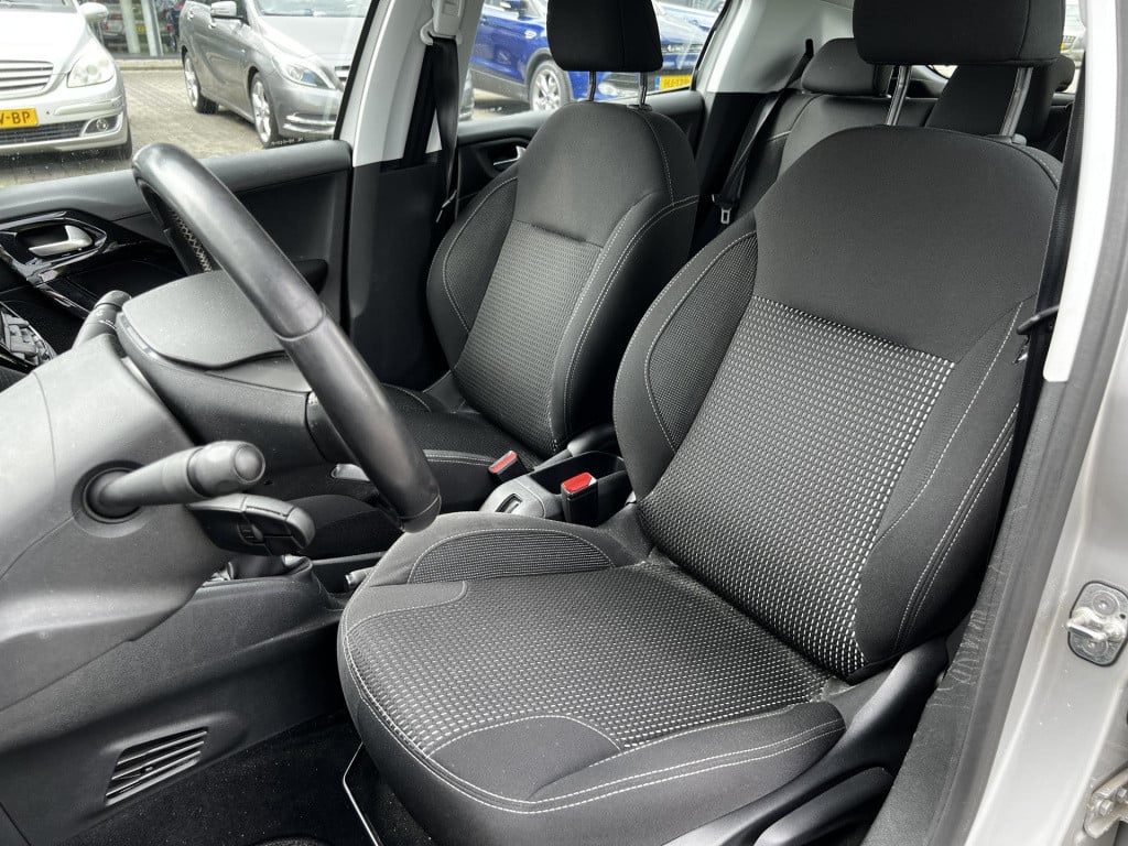 Peugeot 208 1.2 puretech allure