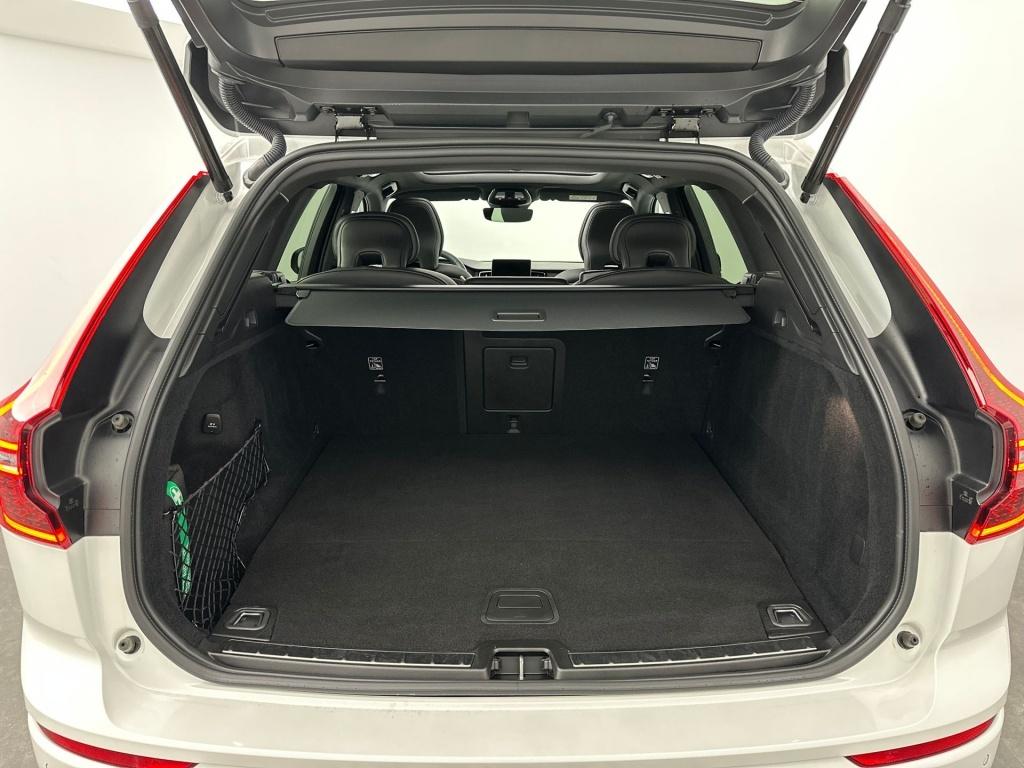 Volvo XC60 t6 398pk recharge ultra black edition| pano| 360camera| h&k soun