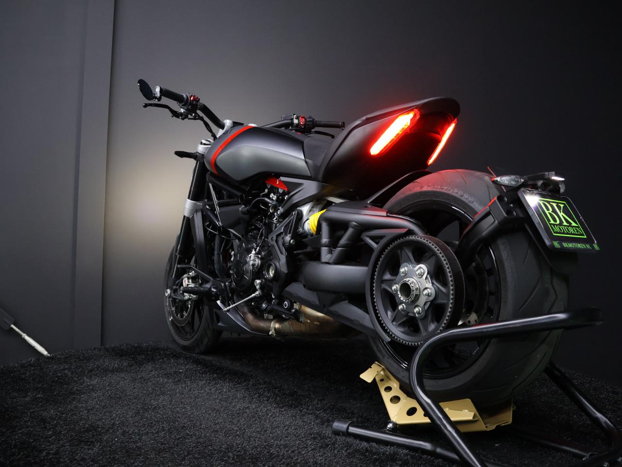 XDIAVEL BLACK STAR | 50st. Gelimiteerd!