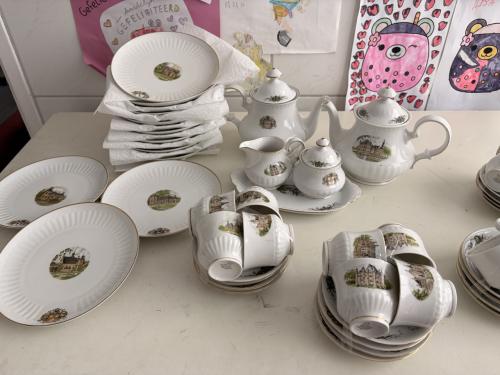 Porselein NL kastelen servies thee en koffie 18-delig compleet