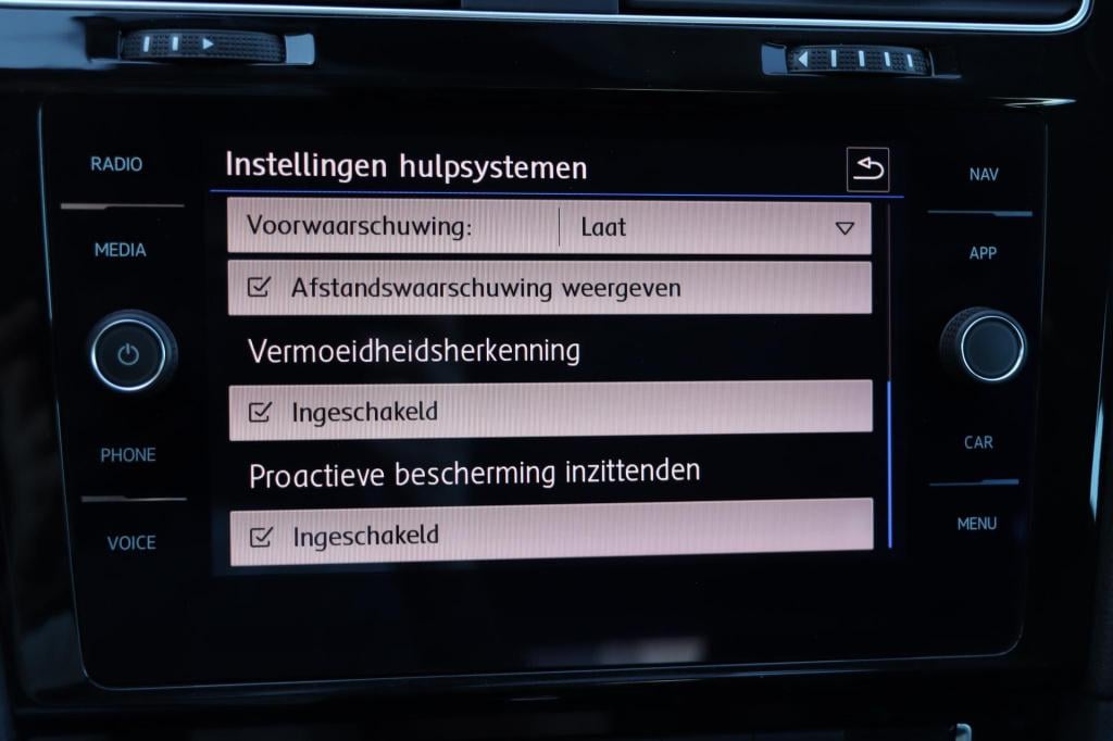 Volkswagen Golf 1.5 tsi highline 130pk dsg7
