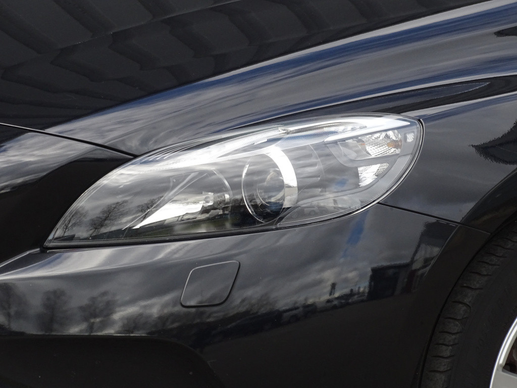 Volvo V40 1.6 t2 momentum | stoelverwarming | navi | bluetooth
