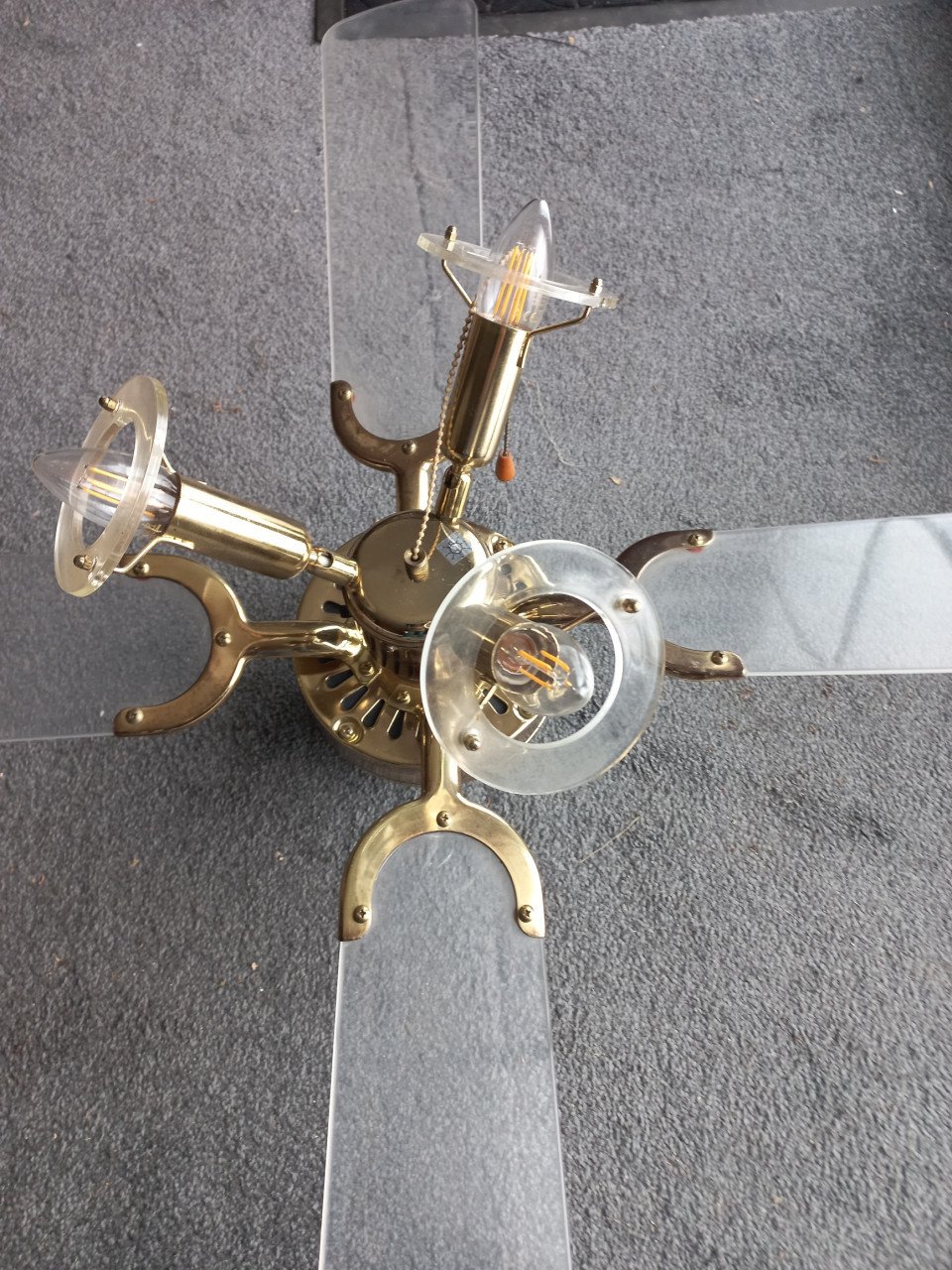 Ventilator met lamp
