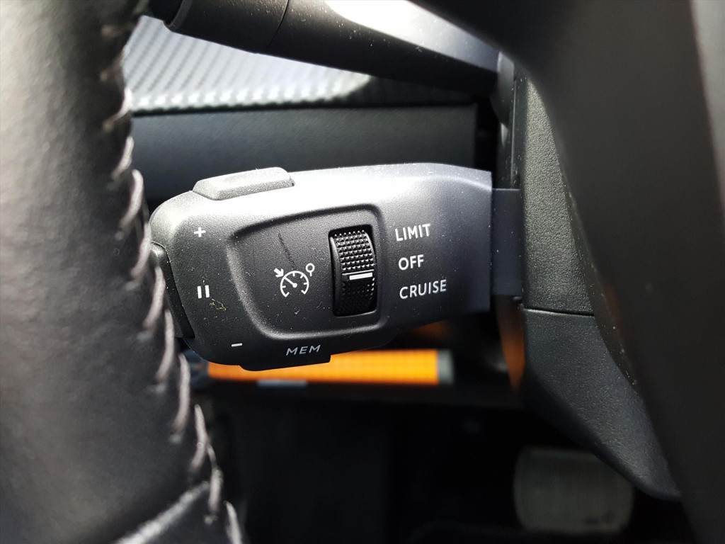 Peugeot 208 allure pack ev 50kwh 136pk 3-fase | navigatie | adaptieve cruis