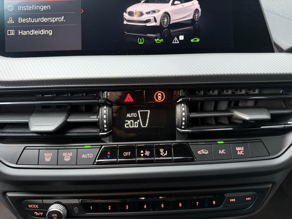 BMW 1 Serie 118i high executive m-sportpakket 5-drs