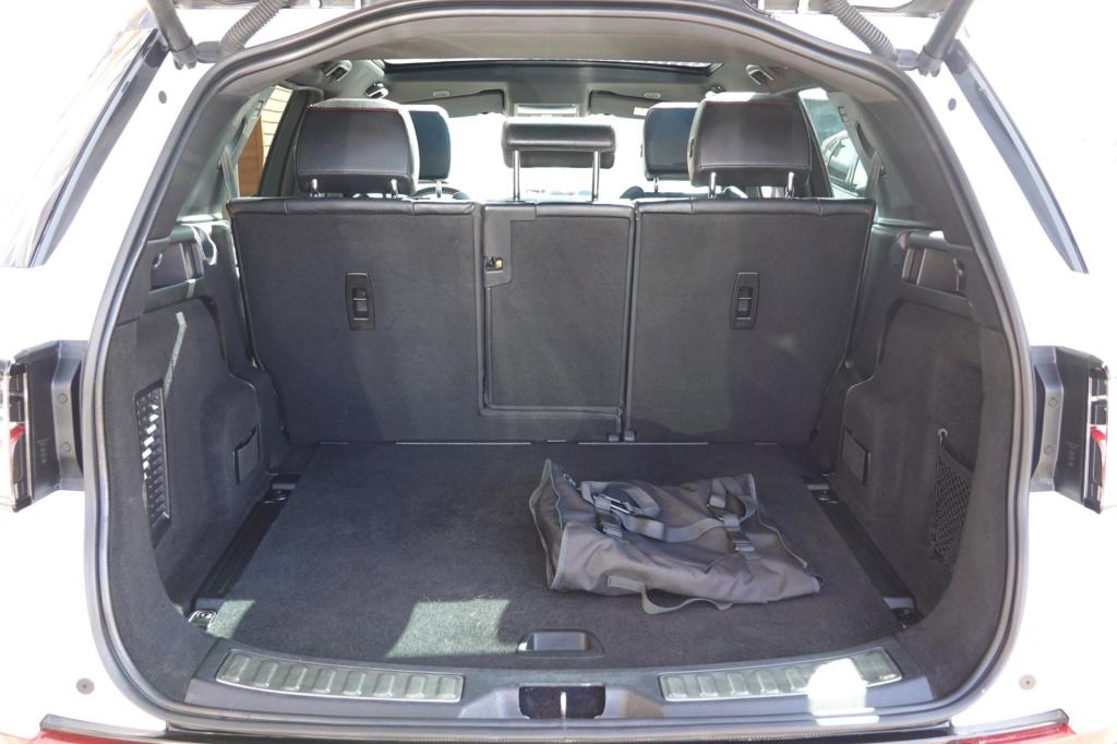 Land Rover Discovery p300e 1.5 r-dynamic hse