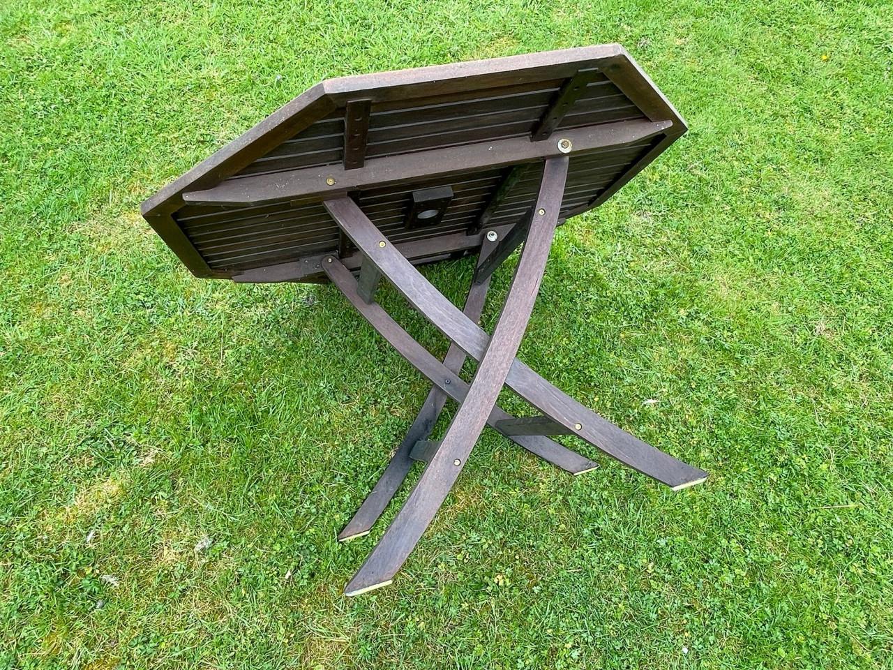 Teakhouten tuintafel