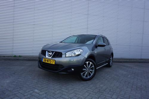 Nissan Qashqai 2.0 tekna airco / navi / cruise / camera / pano / stoelverw.