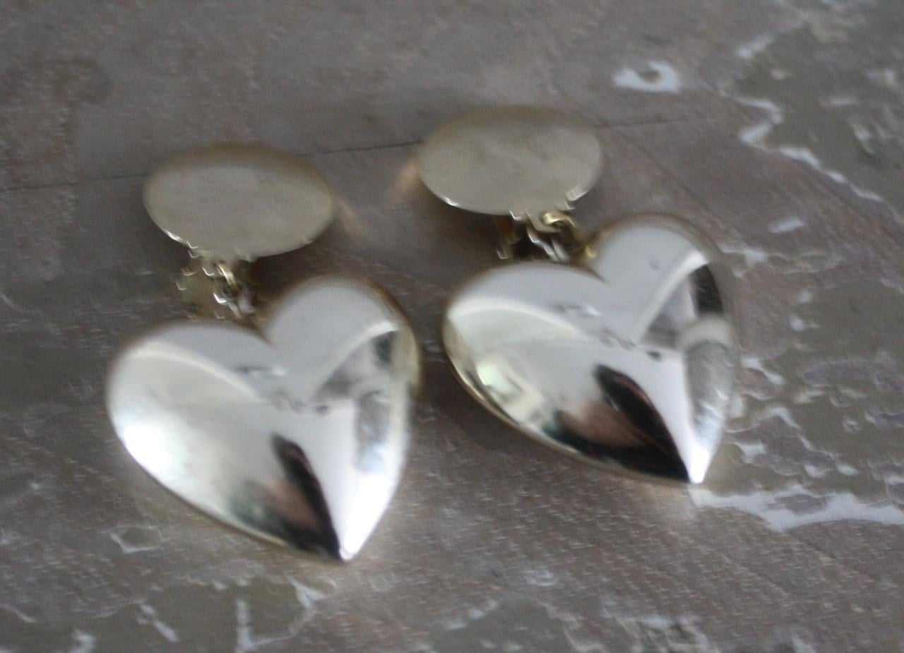 Goudkleurige hartjes oorhangers