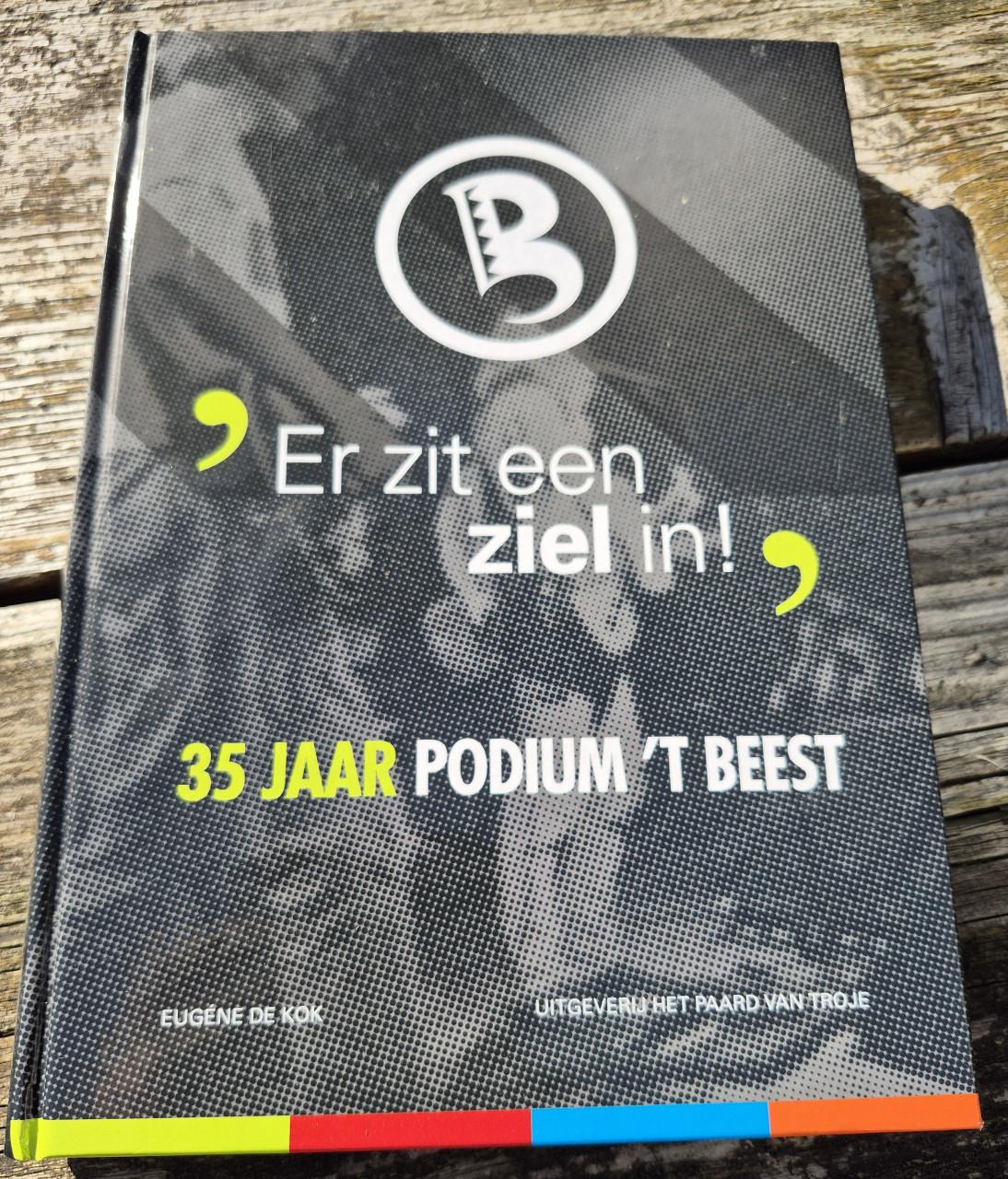 Boek 35 jaar podium 't Beest Goes