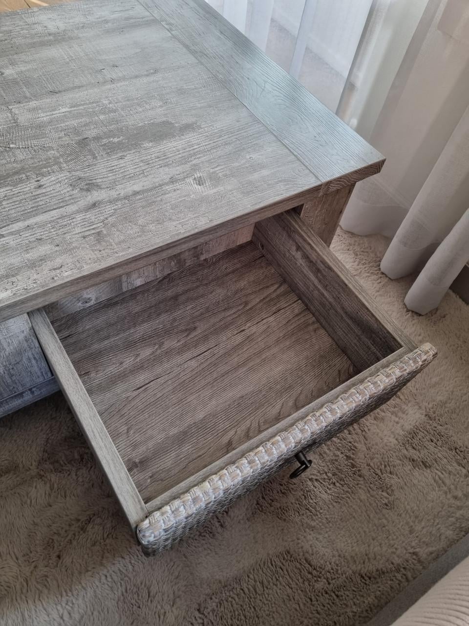 Mooie robuuste salontafel A-meubel