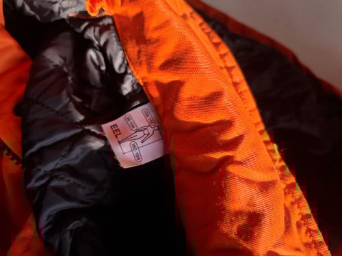 Overlevenspak oranje gevoerd