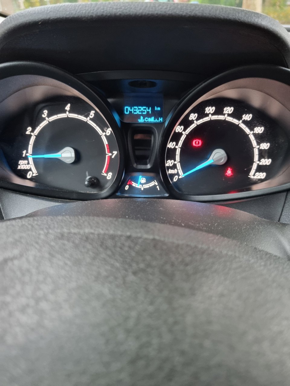 Ford transit courier benzine 1.0