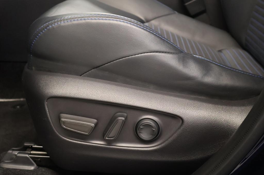 Toyota Rav4 2.5 hybrid awd bi-tone | jbl