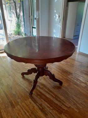 Ronde eettafel