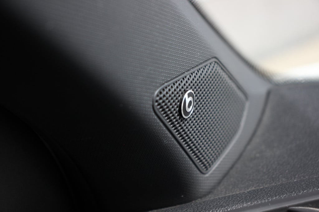 Volkswagen T-roc 2.0 tsi 4motion r | beats | acc | carplay