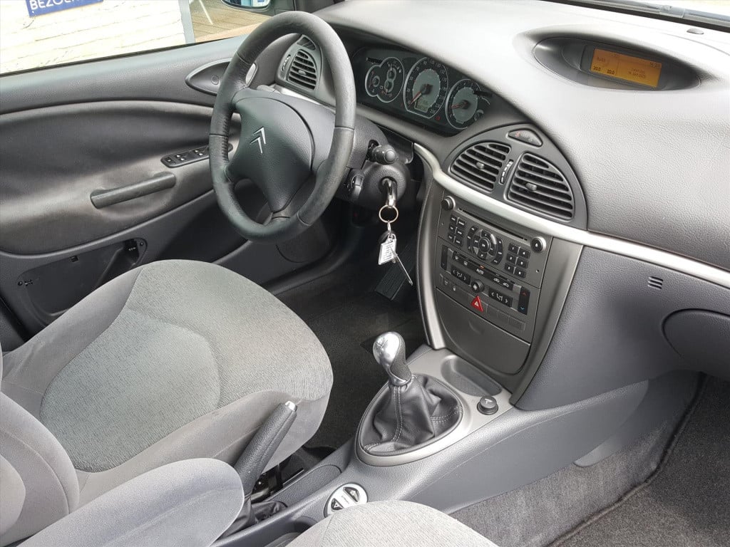 Citroen C5 1.8 16v ligne prestige climate control | parkeersensoren achter 