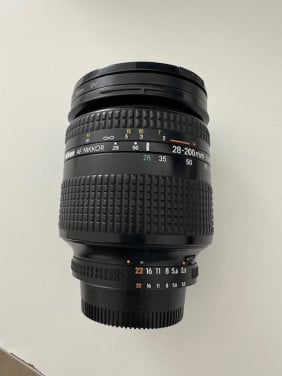 Nikon AF Nikkor telelens 28-200 mm