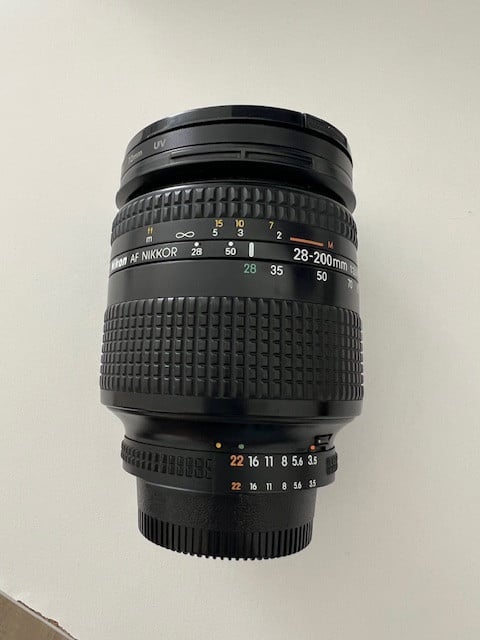 Nikon AF Nikkor telelens 28-200 mm