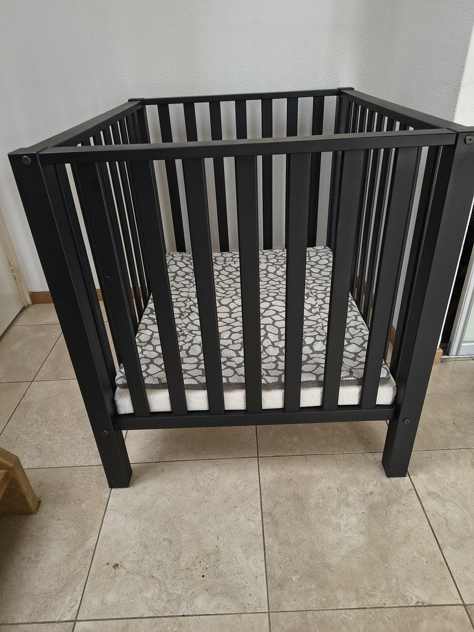 Box met boxmatras en boxkleed