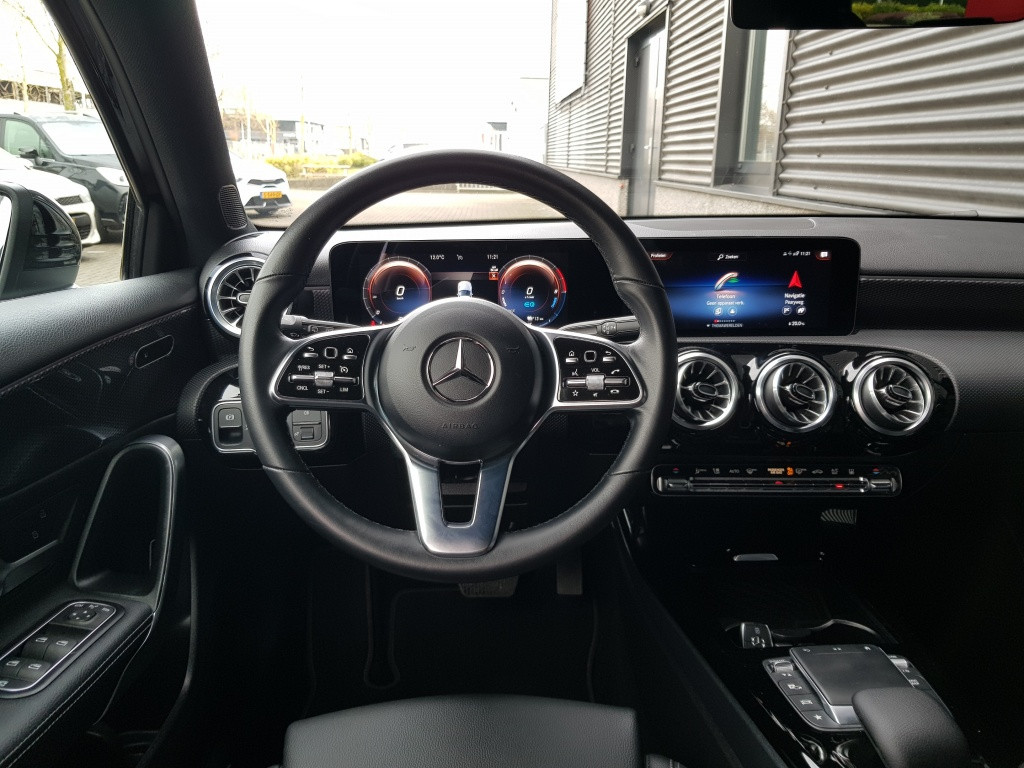 Mercedes-Benz A-Klasse 250 e luxuryline