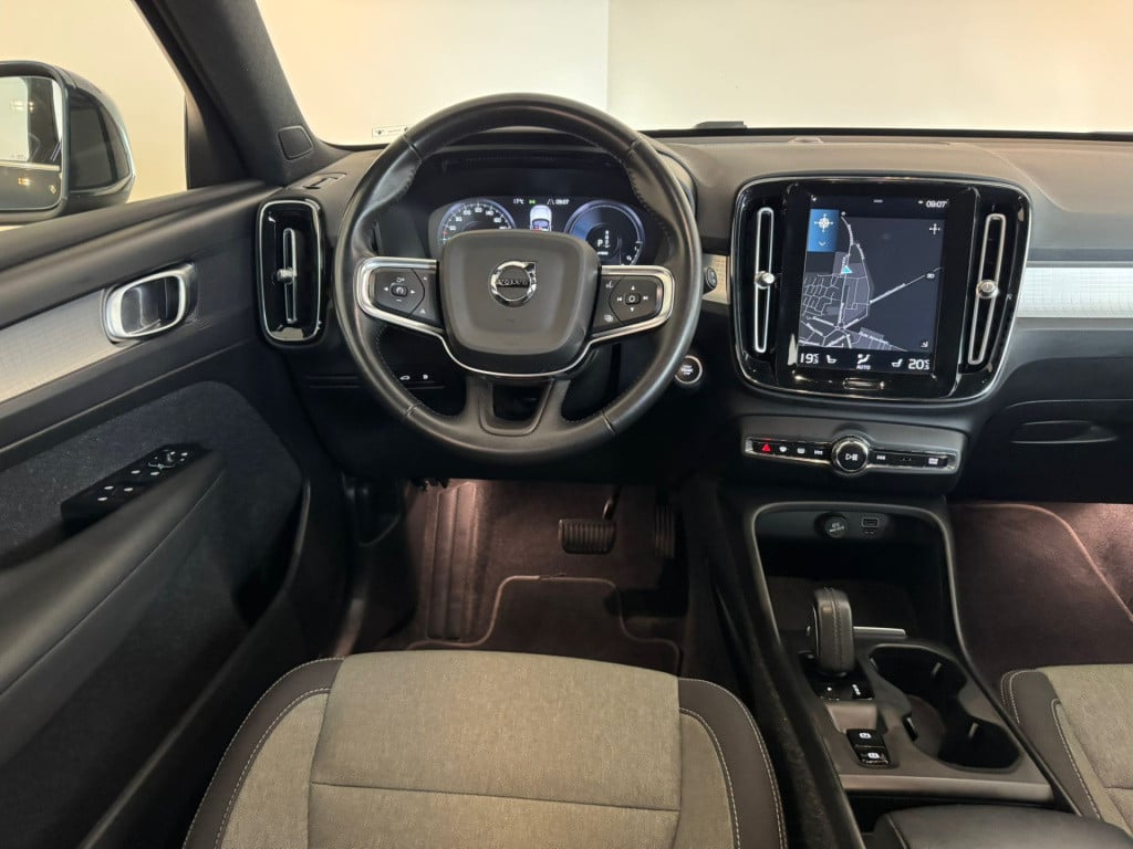 Volvo XC40 1.5 t4 recharge inscription expression