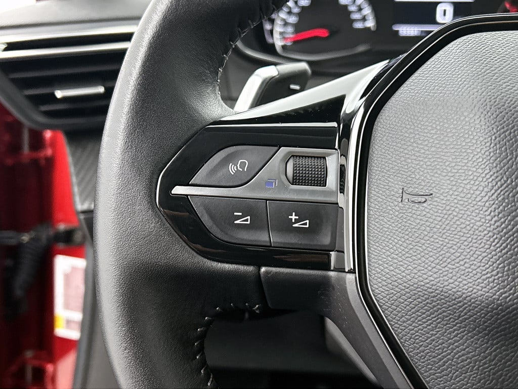 Peugeot 2008 130 pk automaat active pack | camera | parkeersensoren | apple