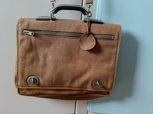 Splinternieuwe buffel leren