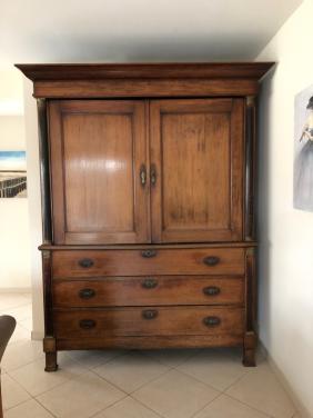 Antieke kabinet kast