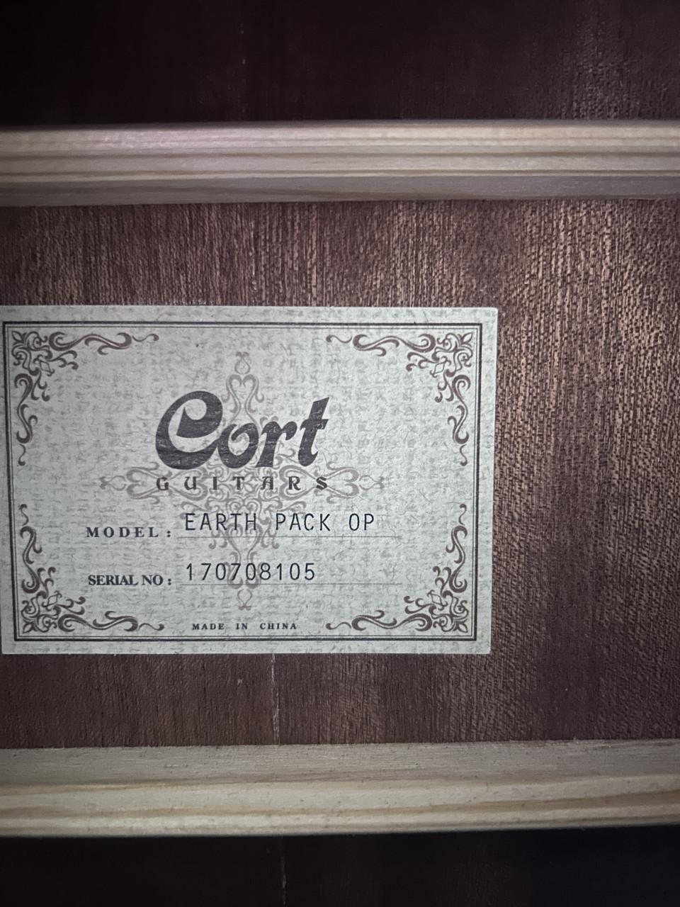 Cort Earth Pack OP Gitaar