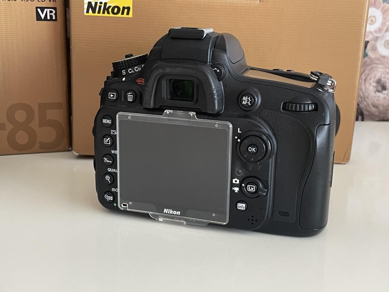 Nikon D600 Camera met lenzen, flitser etc.