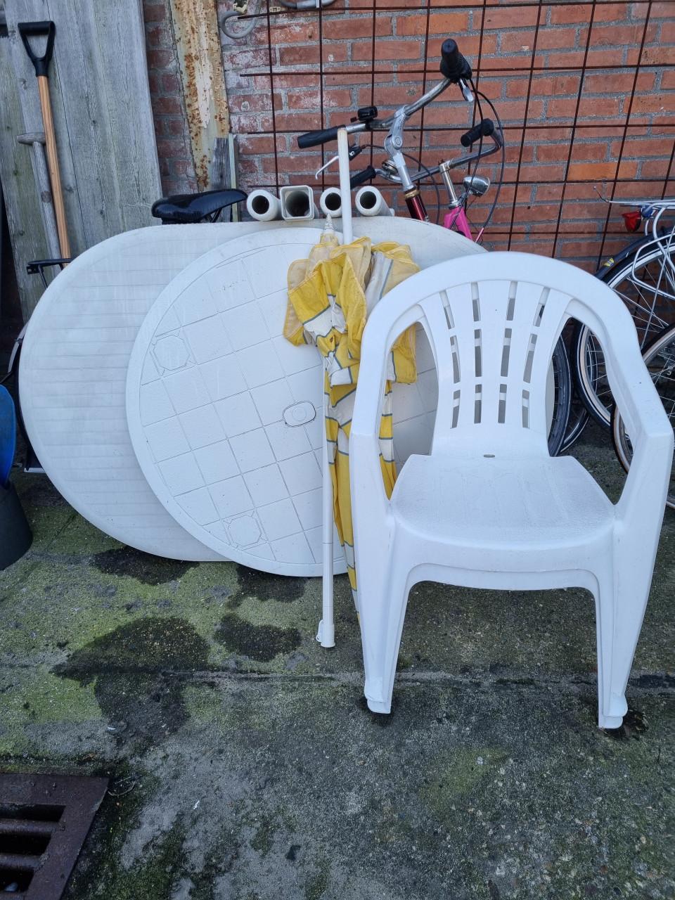 Tuintafels/tuinstoelen