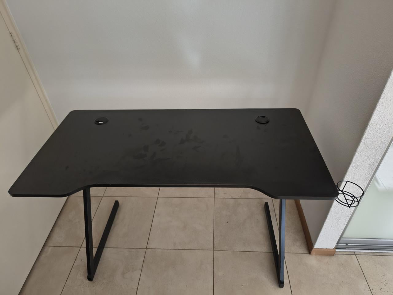 (gaming) bureau bijna gratis