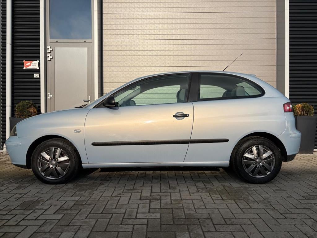 Seat Ibiza 1.4-16v stella/135.000 nap/vol jaar keuring bij aflevering/airco