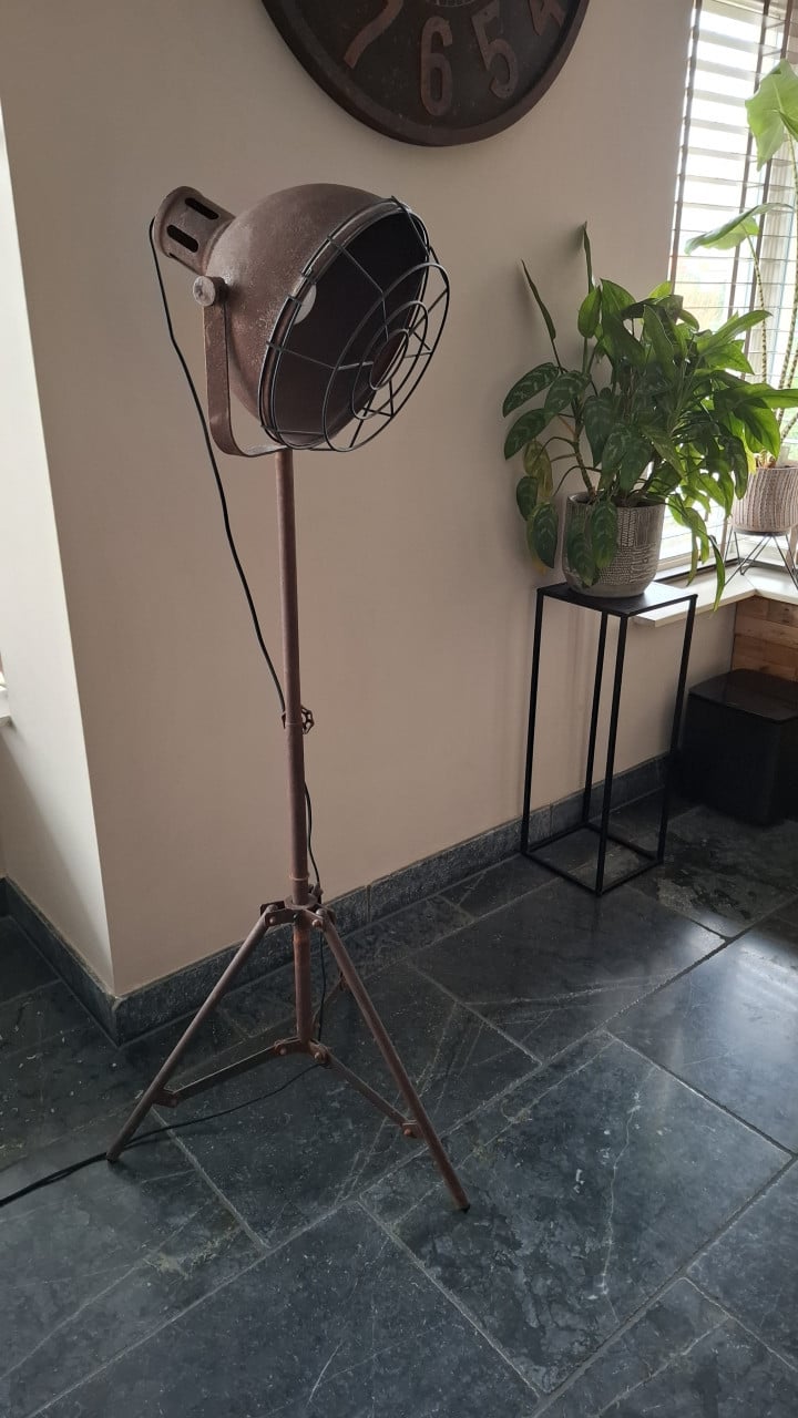 Industriële vloerlamp