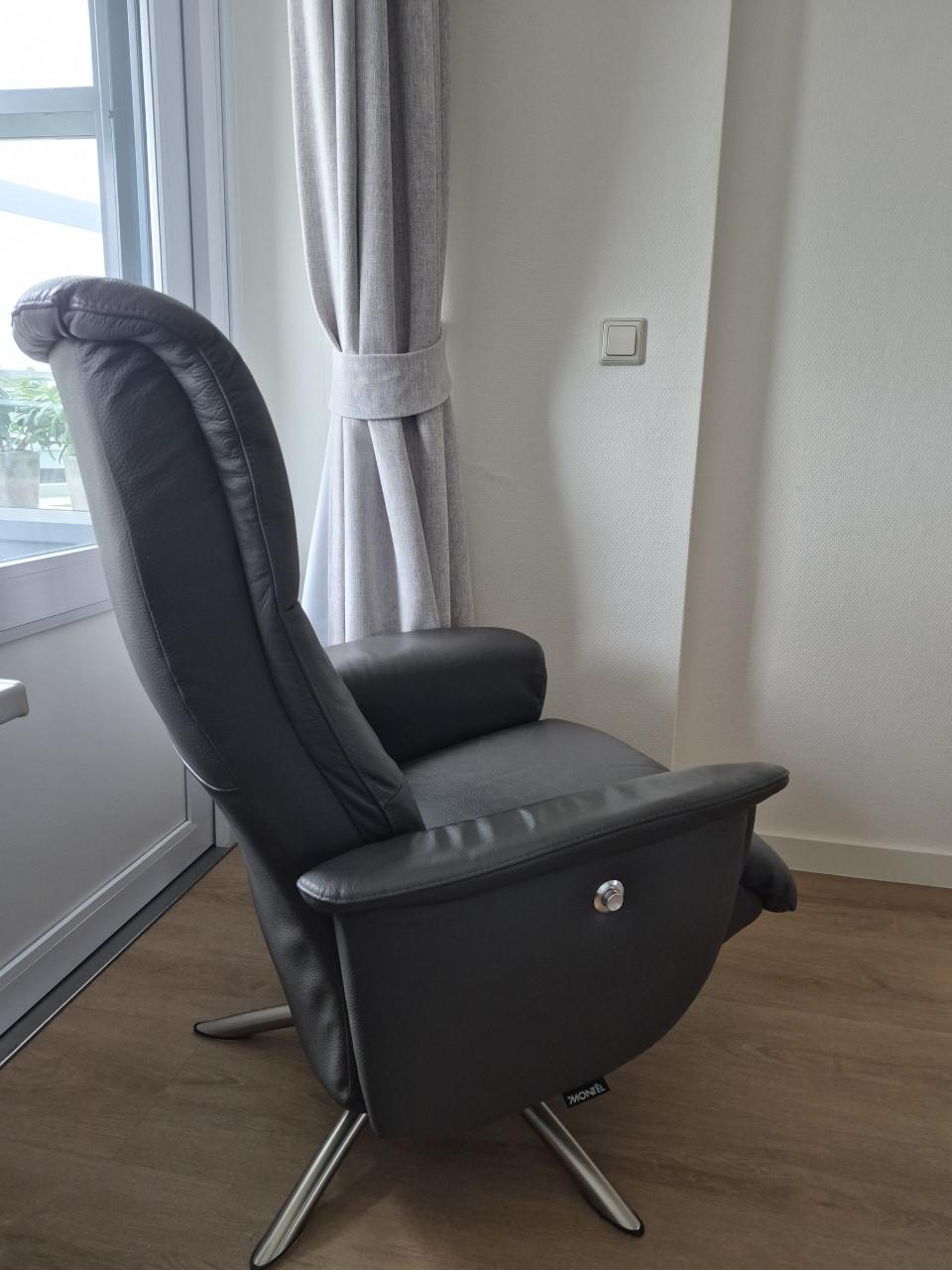 Montel relaxstoel anthraciet grijs maat S incl.hocker