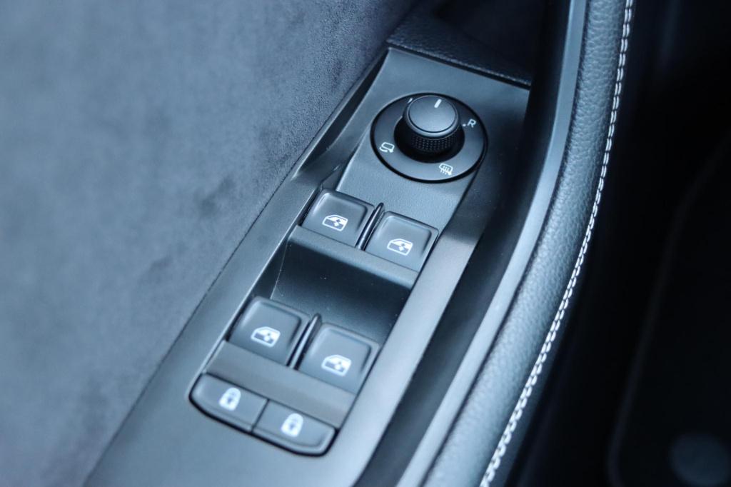 Skoda Superb combi 1.4 tsi iv sportline 218pk dsg6