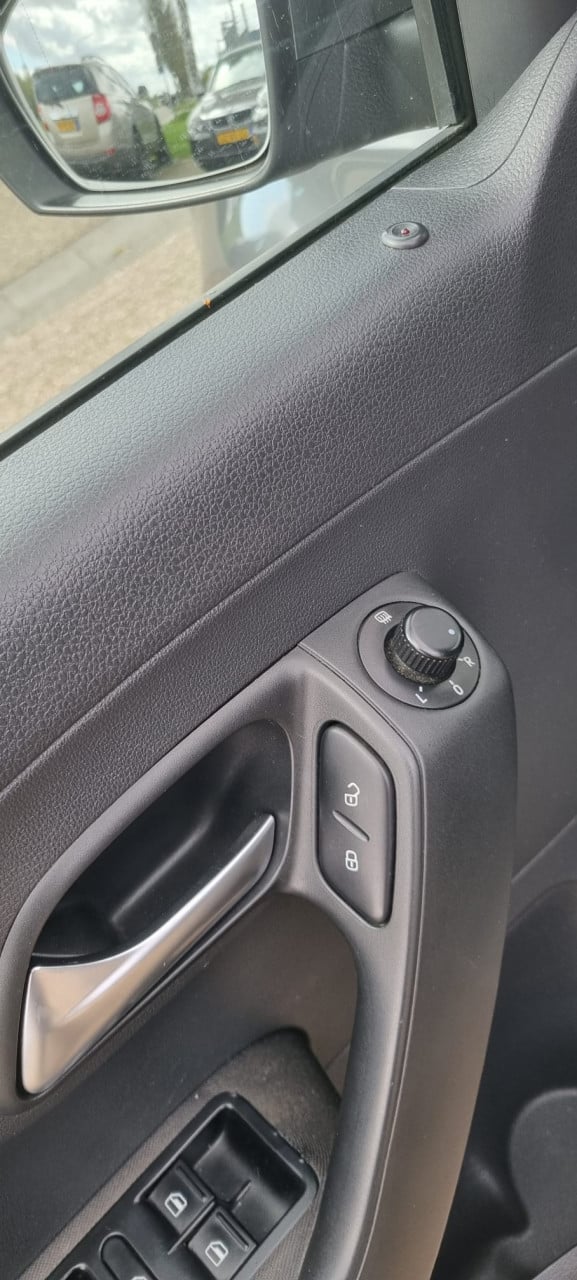 Volkswagen polo 1.2 tsi 2012