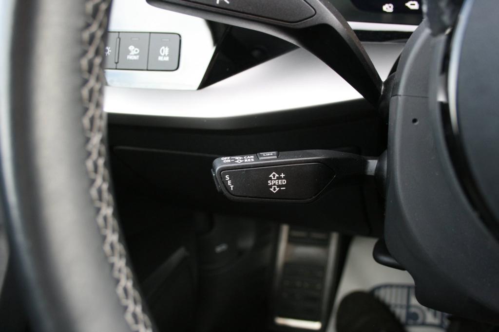 Audi A3 sportback 40 tfsi e s-line / pano / leer / matrix / camera / b&o